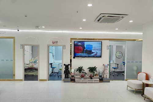 深圳科易白口腔大厅环境图