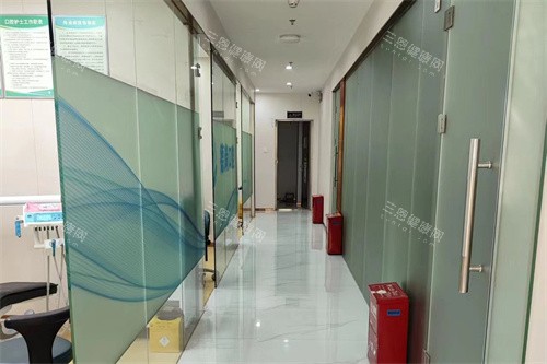 深圳德诺口腔诊所走廊 深圳德诺口腔诊所走廊