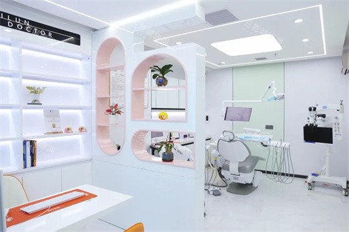 深圳凯伦口腔星河店诊疗室