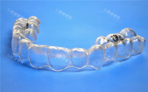隐形牙套单幅照片