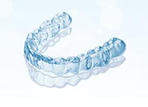 隱形牙套大比拼：Invisalign 隱適美 vs Angelalign 時代天使，邊個更啱你？