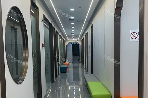 深圳莞嘉口腔走廊环境图