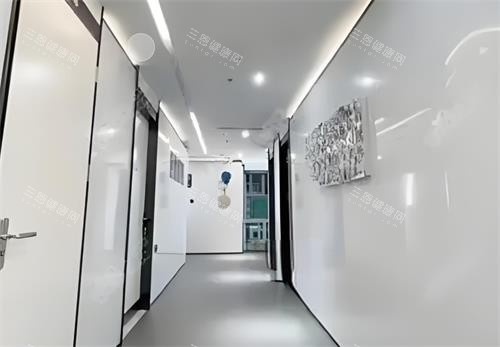 深圳慈恩口腔过道区 深圳慈恩口腔过道区