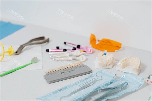 如何預約香港大學深圳醫院口腔科？微信/電話輕鬆掛號，地鐵9號線直達，港人享專屬診金優惠！