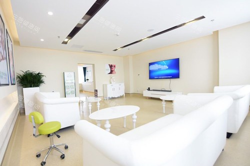 深圳美莱口腔等候区图 深圳美莱口腔等候区图