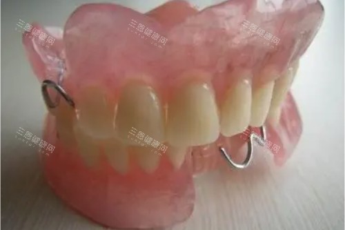 活动假牙图片一览 活动假牙图片一览