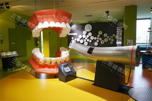 牙齿治疗卡通展示 牙齿治疗卡通展示
