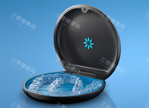 隐适美牙套