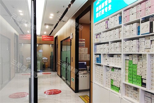 深圳护芽口腔梅林店走廊环境