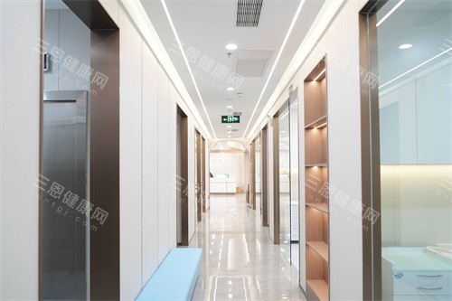 深圳莞嘉口腔走廊环境 深圳莞嘉口腔走廊环境