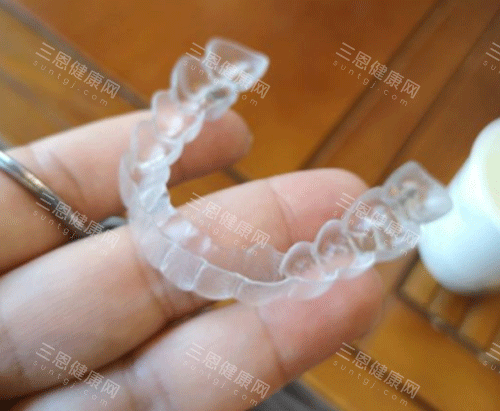隐形牙齿矫正牙套图