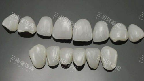 不同尺寸的牙齿贴片 不同尺寸的牙齿贴片