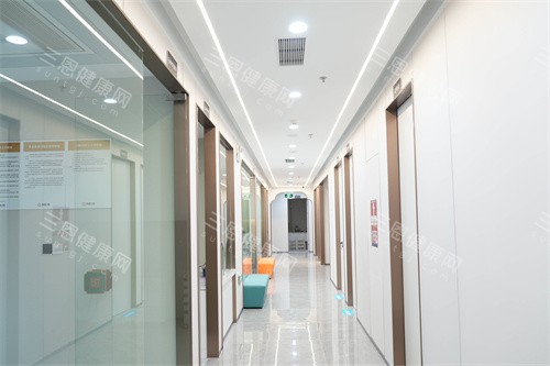 深圳莞嘉口腔走廊
