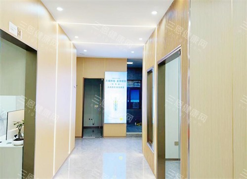 惠州皓齿口腔河南岸店走廊照片