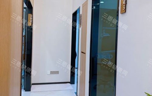 深圳富山牙坊口腔走廊环境图