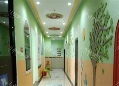 珠海仁爱口腔儿牙走廊
