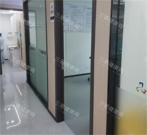 普宁金铂利口腔走廊照片