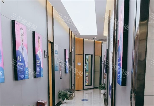 深圳正恩口腔走廊环境 深圳正恩口腔走廊环境