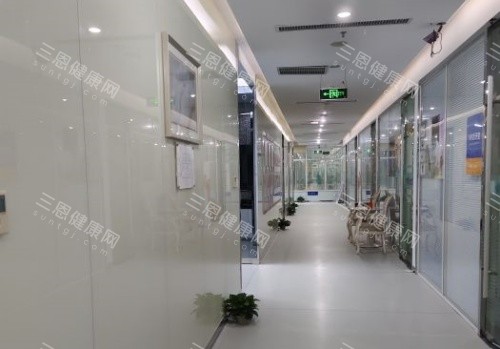 深圳拜博口腔走廊环境示意图 深圳拜博口腔走廊环境示意图